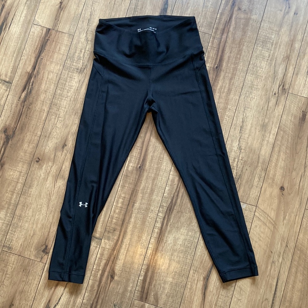 Under Armour Compression Heatgear Cropped Black Ankle Leggings M